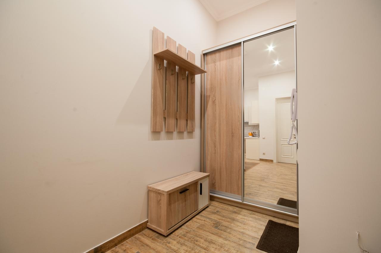 Wonderful Flat On City Center Ужгород Экстерьер фото