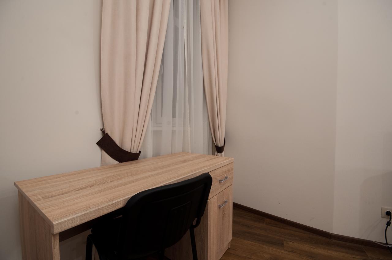 Wonderful Flat On City Center Ужгород Экстерьер фото